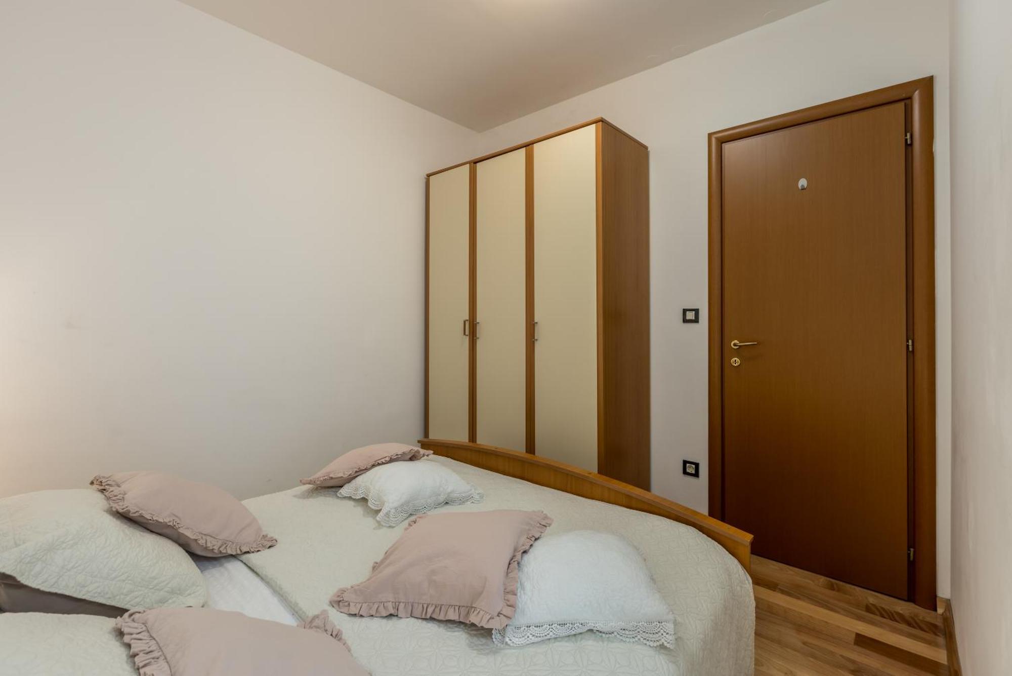 Apartment Split Karoglan Ngoại thất bức ảnh
